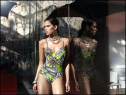 5561695_ORY_2011_SwimWear_Collection_Preview_2.jpg