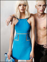 5570843_Versace_SS_2011_Fashion_Ad_Campaign_2.jpg