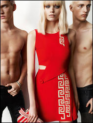 5570849_Versace_SS_2011_Fashion_Ad_Campaign_8.jpg